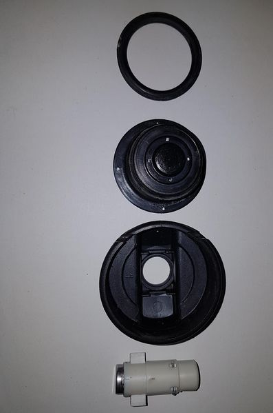 Datei:Tankdeckel Einzelteile.jpg